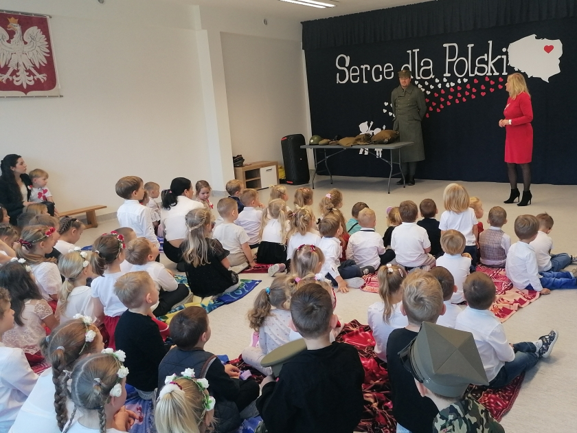 Święto Niepodległości u przedszkolak&oacute;w