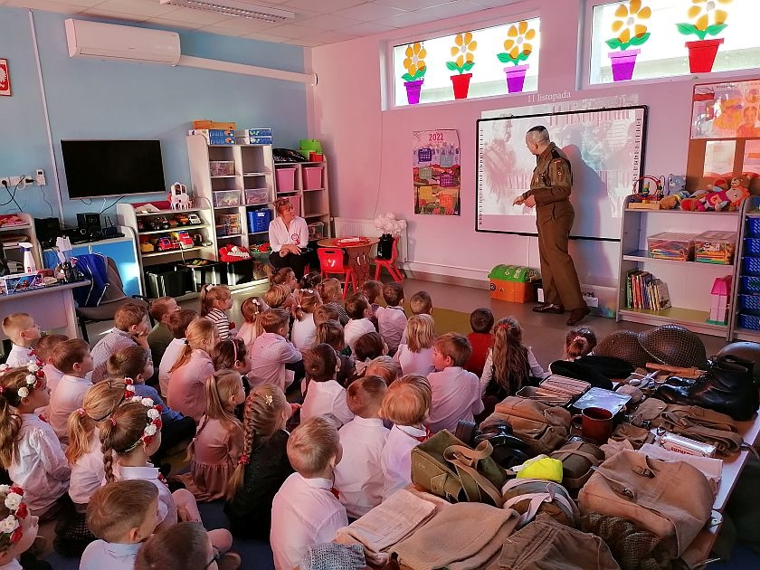 Patriotyczne spotkania z najmłodszymi