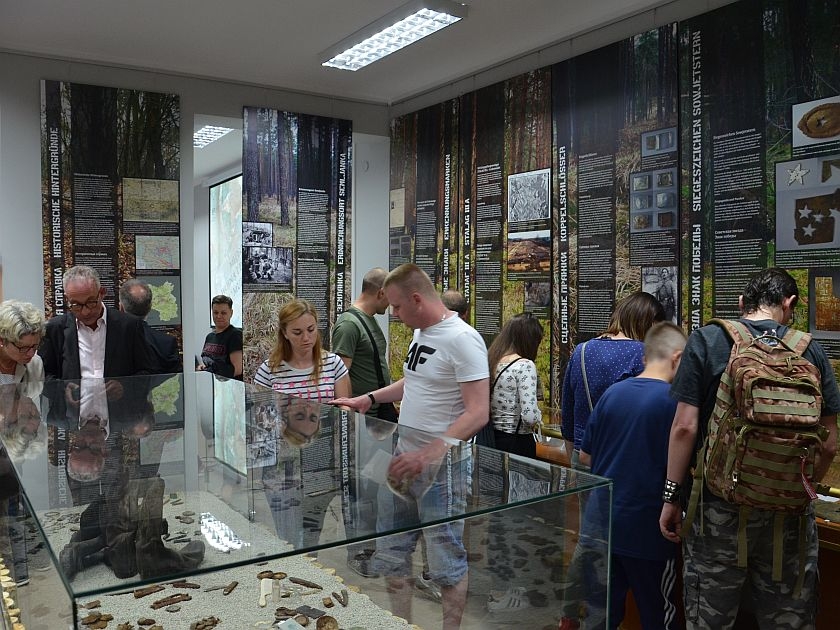 &quot;Zwischen Krieg und Frieden&quot; – Ausstellung